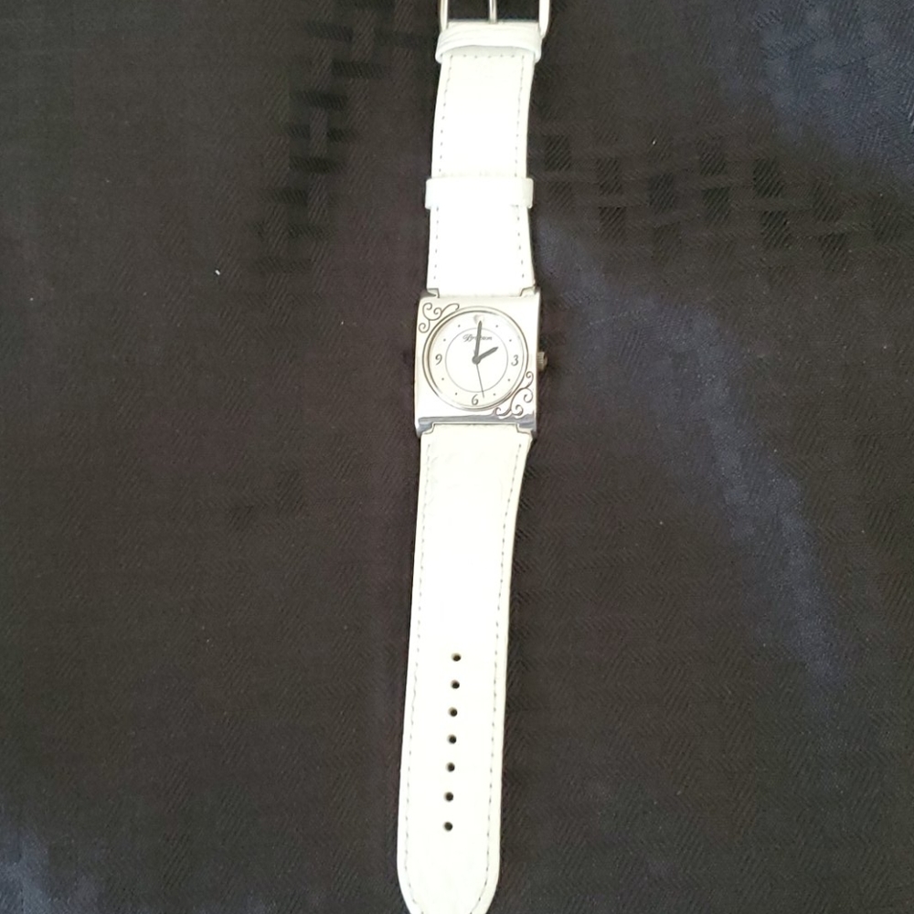 Watch - Picture 2 of 4
